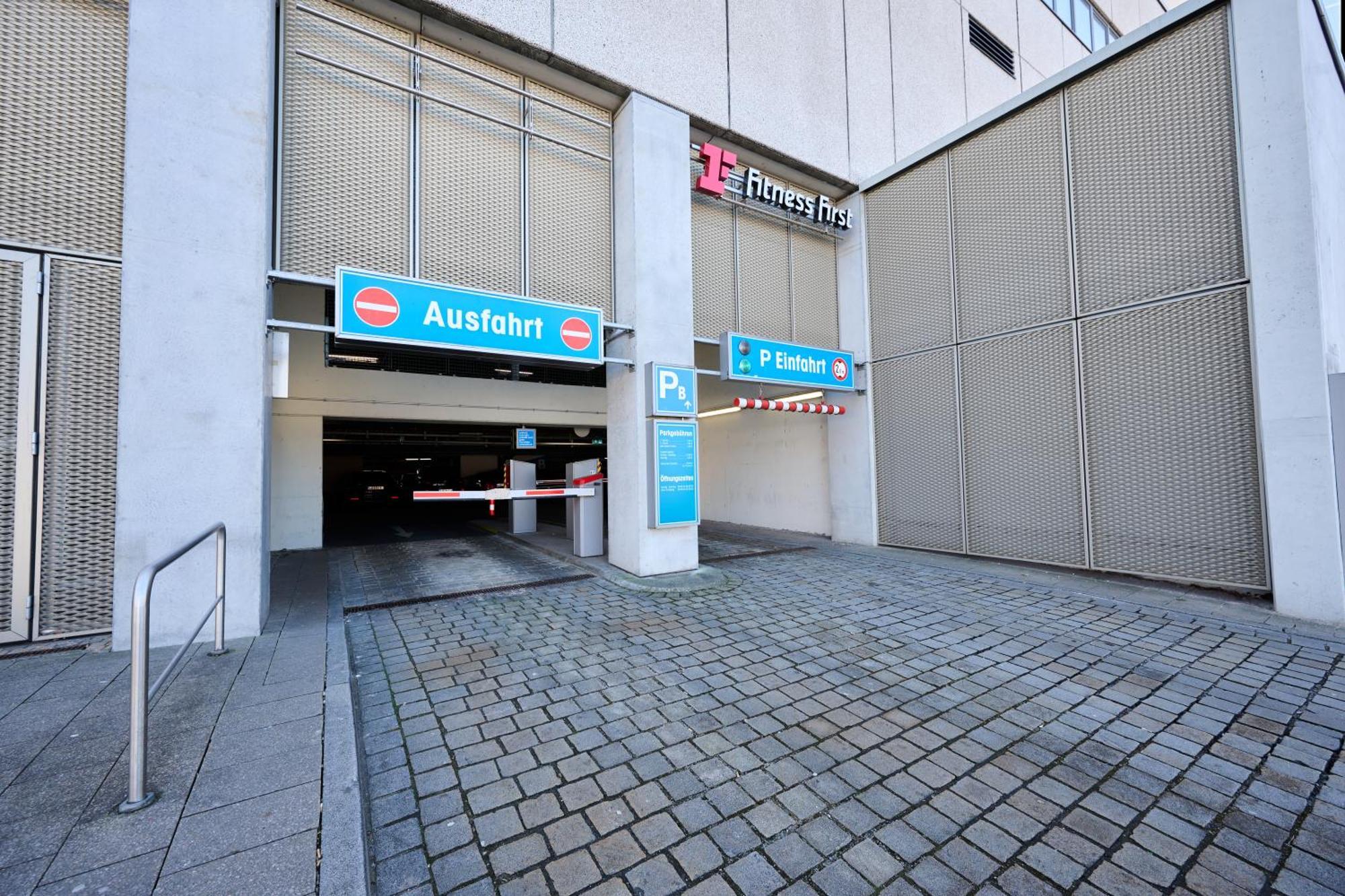 Backhome - Business&family - Fantastische Schlosslage, Parkplatz, Balkon, Smarttv, Waschmaschine, Netflix, 70qm, 24h Checkin - 5 Ludwigsburg